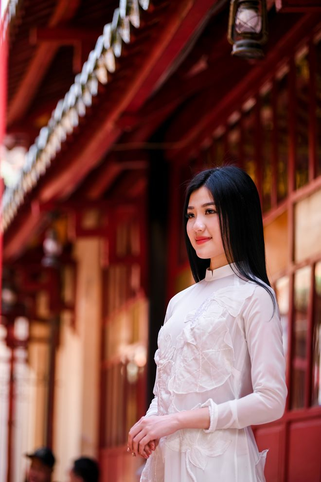 Ngắm đường cong tuyệt đẹp của diễn vi&ecirc;n &ldquo;Cả một đời &acirc;n o&aacute;n&rdquo; trong t&agrave; &aacute;o d&agrave;i Xu&acirc;n