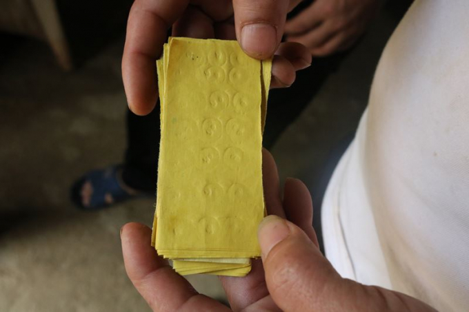 C&aacute;c dấu ấn đ&atilde; được thể hiện tr&ecirc;n tờ giấy.