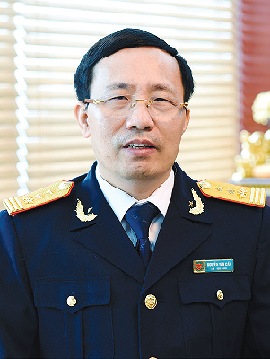 Tổng cục trưởng Tổng cục Hải quan Nguyễn Văn Cẩn.