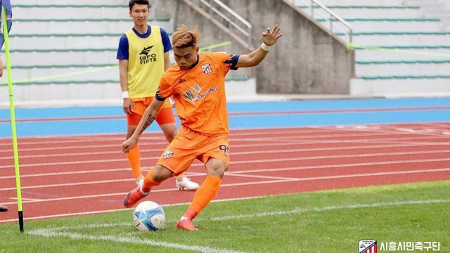 Hữu Kh&ocirc;i trở lại V-League sau một năm chơi b&oacute;ng tại H&agrave;n Quốc.