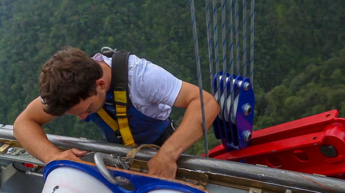 Kỹ sư k&eacute;o c&aacute;p