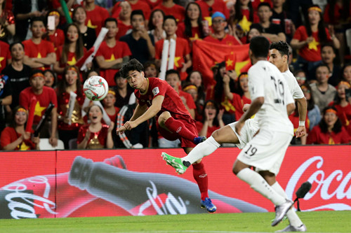 C&ocirc;ng Phượng sẽ kh&ocirc;ng phải ngồi dự bị d&agrave;i d&agrave;i tại CLB Incheon United. Đ&oacute; l&agrave; điều m&agrave; ch&iacute;nh anh v&agrave; kh&aacute;n giả chờ đợi.