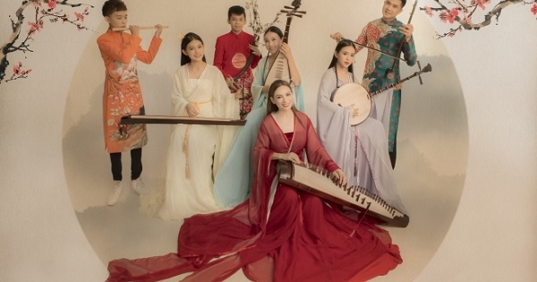 Phi Nhung và các con tranh thủ chụp hình chung tặng fan năm mới