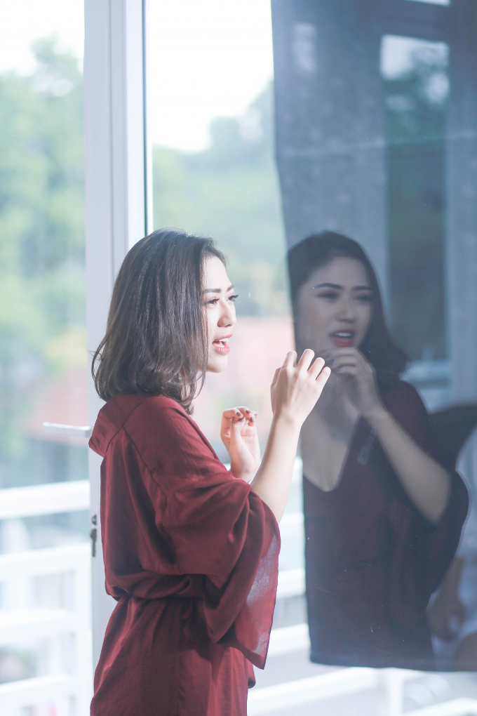 Trang Cherry phải độn ngực khi quay phim &lsquo;500 nhịp y&ecirc;u&rsquo;