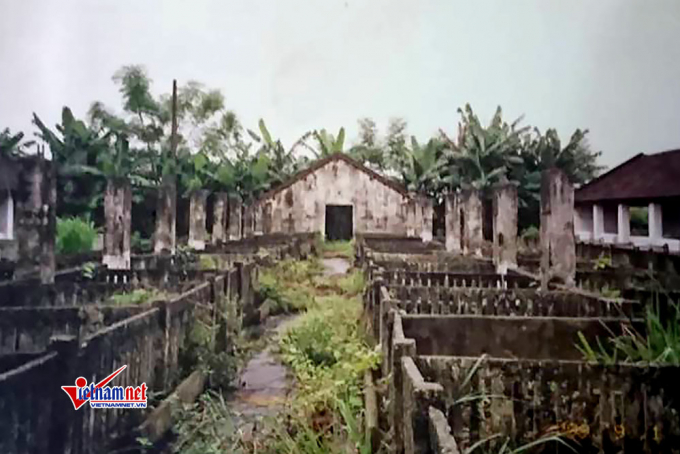 Trang trại nu&ocirc;i lợn Đức Ch&iacute;nh bị qu&acirc;n&nbsp;x&acirc;m lược&nbsp;t&agrave;n ph&aacute; năm 1979