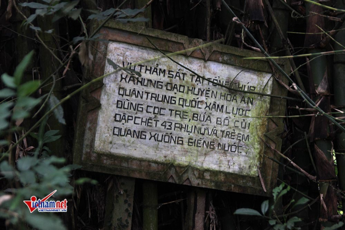 Tấm bảng khắc ghi tội &aacute;c.