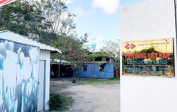 Dự &aacute;n Trung t&acirc;m thương mại, văn ph&ograve;ng, kh&aacute;ch sạn, căn hộ cao cấp Viễn Đ&ocirc;ng Meridian tại số 84 H&ugrave;ng Vương bỏ hoang nhiều năm.