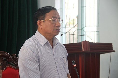 B&iacute; thư Tỉnh ủy H&agrave; Tĩnh L&ecirc; Đ&igrave;nh Sơn nhấn mạnh tại cuộc họp, tr&aacute;ch nhiệm dẫn đến sự việc d&acirc;n chặn nh&agrave; m&aacute;y thuộc về c&ocirc;ng ty Ph&uacute; H&agrave; v&agrave; y&ecirc;u cầu c&ocirc;ng ty r&uacute;t kinh nghiệm.