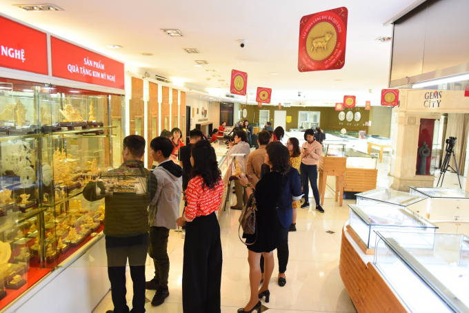 Gi&aacute; v&agrave;ng ng&agrave;y V&iacute;a Thần T&agrave;i (14/2): Giảm s&acirc;u 150.000 đồng mỗi lượng