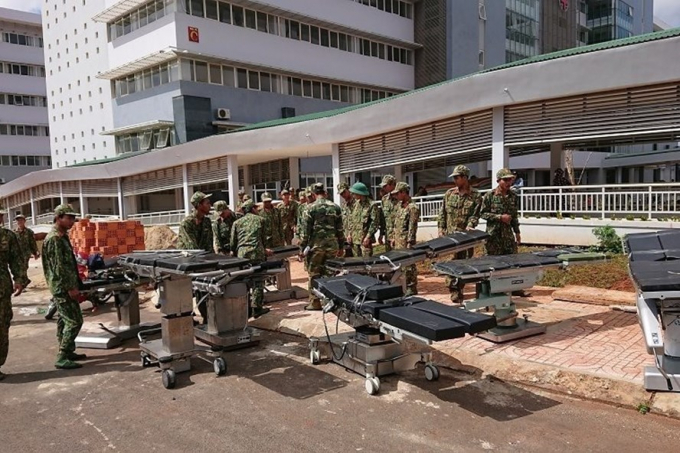 Việc di dời trang thiết bị của Bệnh viện Đa khoa V&ugrave;ng sang trụ sở mới sẽ mất nhiều thời gian.