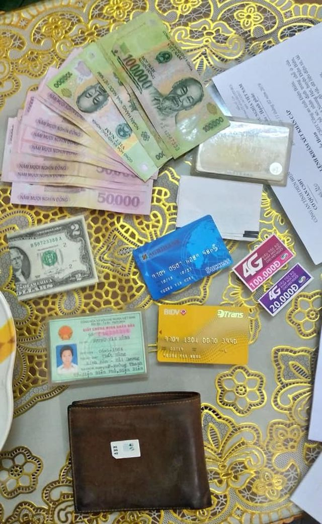 Cơ quan c&ocirc;ng an thu giữ nhiều giấy tờ v&agrave; vật chứng quan trọng li&ecirc;n quan tới vụ &aacute;n.&nbsp;