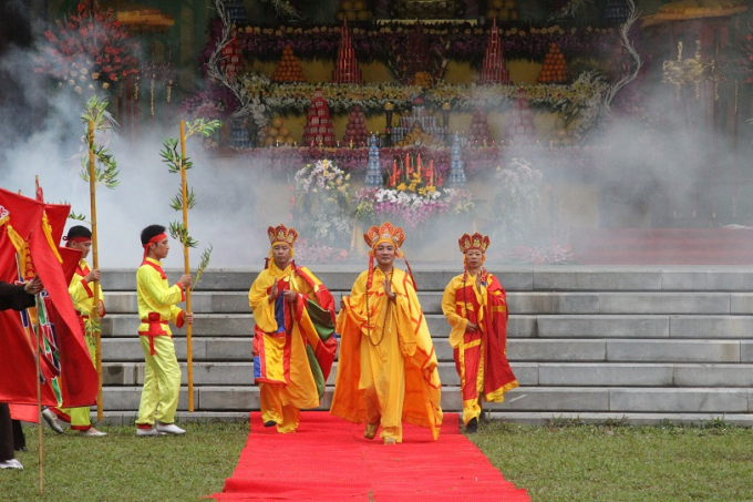 Những h&igrave;nh ảnh rực rỡ sắc m&agrave;u từ c&aacute;c chương tr&igrave;nh văn h&oacute;a, nghệ thuật biểu diện tại buổi lễ Khai hội.