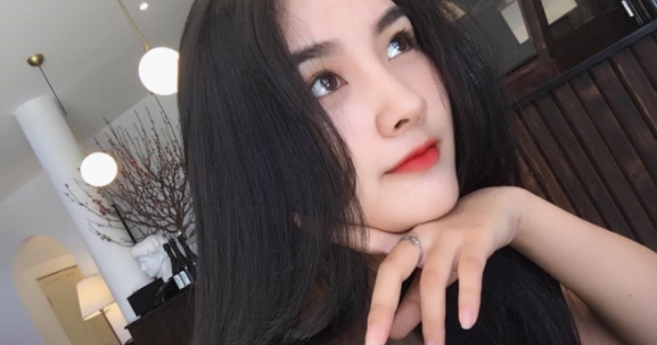 Nữ sinh Đại học Sài Gòn xinh đẹp khiến bao chàng trai ngẩn ngơ