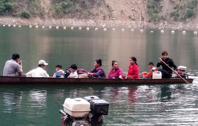 Chuyến đ&ograve; kh&ocirc;ng hề c&oacute; phao cứu sinh. Ảnh: Hồ Duy