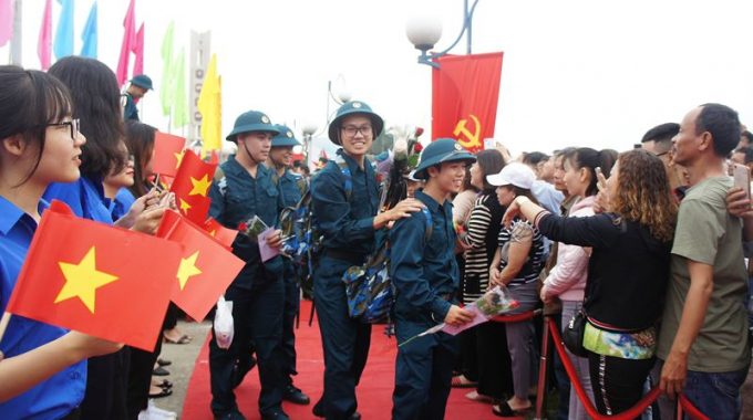 19.200 thanh ni&ecirc;n l&ecirc;n đường nhập ngũ