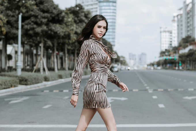 Trải l&ograve;ng của Hoa hậu Di Khả H&acirc;n về sự cố mất Facebook