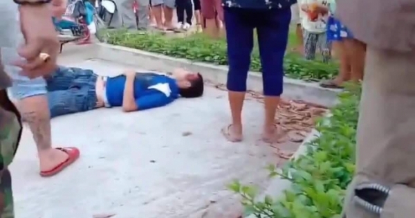 Dắt con đi chơi công viên, người đàn ông bị đâm tử vong vì nghi bắt cóc trẻ em