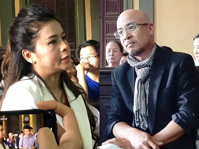 &Ocirc;ng Vũ v&agrave; b&agrave; Thảo đều thể hiện nhiều cảm x&uacute;c tại t&ograve;a.