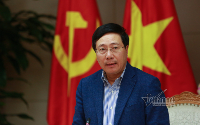 Ph&oacute; Thủ tướng Phạm B&igrave;nh Minh chủ tr&igrave; cuộc họp.