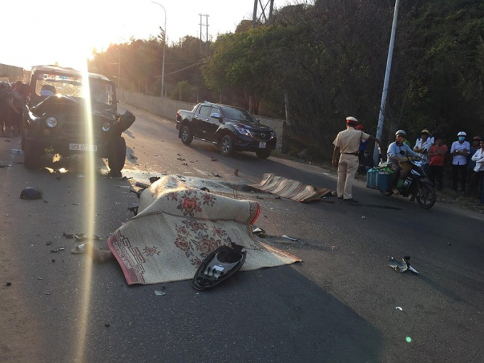 Xe m&aacute;y đối đầu xe Jeep, 2 chiến sĩ cảnh s&aacute;t PCCC thiệt mạng