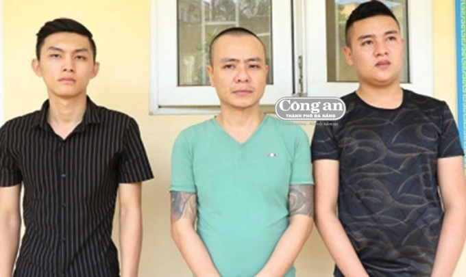 Ho&agrave;ng Xu&acirc;n Hương (giữa) v&agrave; 2 &ldquo;đ&agrave;n em&rdquo; Hiếu v&agrave; Ho&agrave;nh.