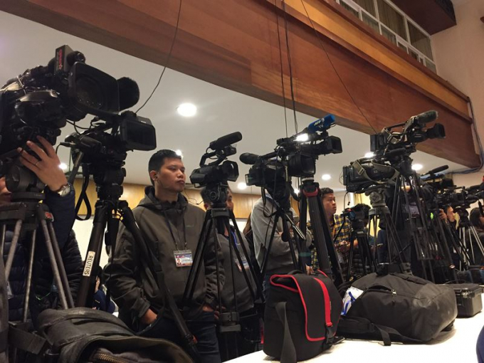 Tới thời điểm n&agrave;y, đ&atilde; c&oacute; gần 3.000 nh&agrave; b&aacute;o quốc tế v&agrave; hơn 500 nh&agrave; b&aacute;o trong nước đăng k&yacute; tham gia t&aacute;c nghiệp tại sự kiện quan trọng n&agrave;y