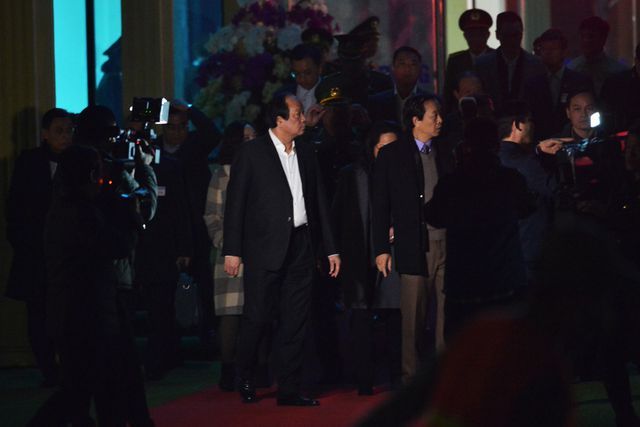 Trong chiều v&agrave; tối 25/2, Bộ trưởng, Chủ nhiệm Văn ph&ograve;ng Ch&iacute;nh phủ Mai Tiến Dũng hai lần đến ga Đồng Đăng kiểm tra c&ocirc;ng t&aacute;c chuẩn bị.