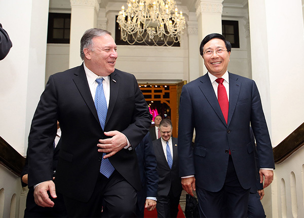 Ph&oacute; Thủ tướng, Bộ trưởng Ngoại giao Phạm B&igrave;nh Minh đ&oacute;n Ngoại trưởng Hoa Kỳ&nbsp;Mike Pompeo.