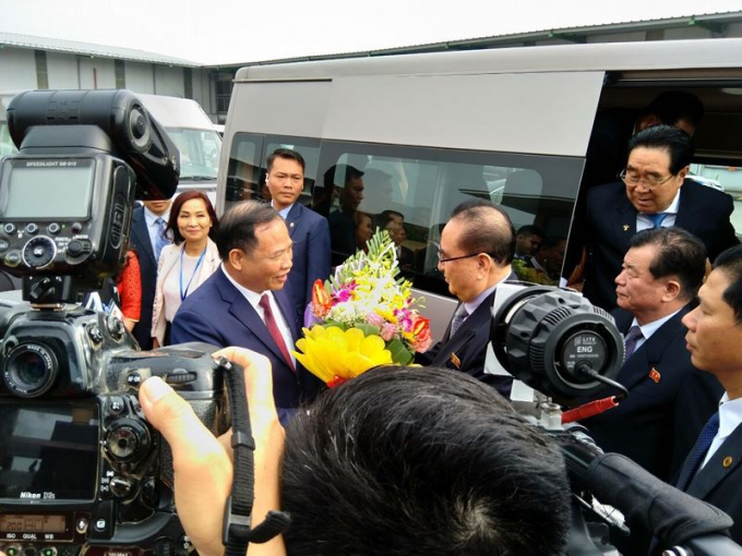 Ph&aacute;i đo&agrave;n cao cấp Triều Ti&ecirc;n tới thăm v&agrave; l&agrave;m việc tại Hải Dương.