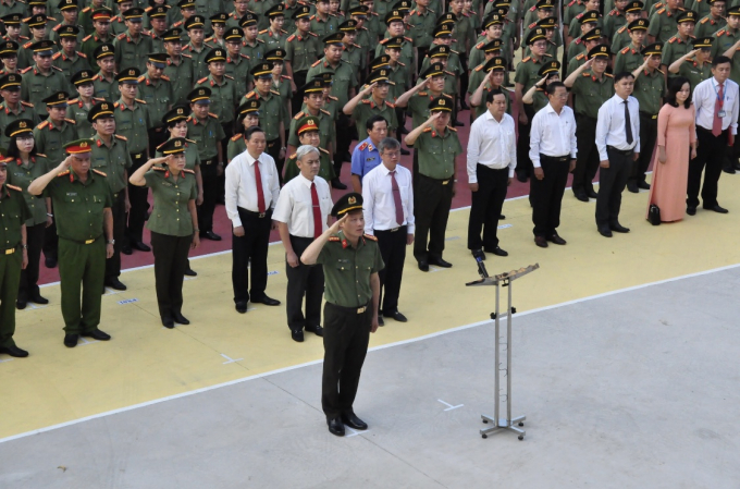 B9FEE041-C1A2-496C-8274-048A5EE1DDEA.