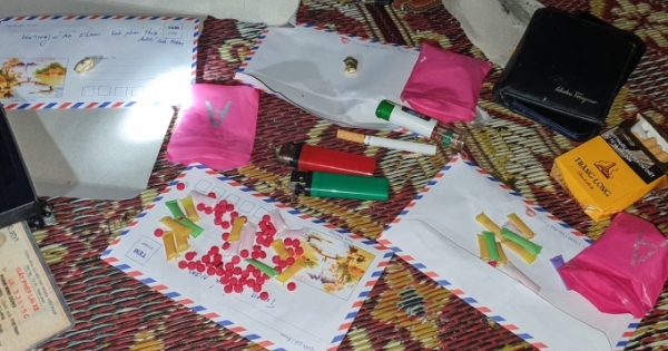 Công an xã tham gia đánh án, phát hiện ma túy ngụy trang trong ống hút bịt kín 2 đầu