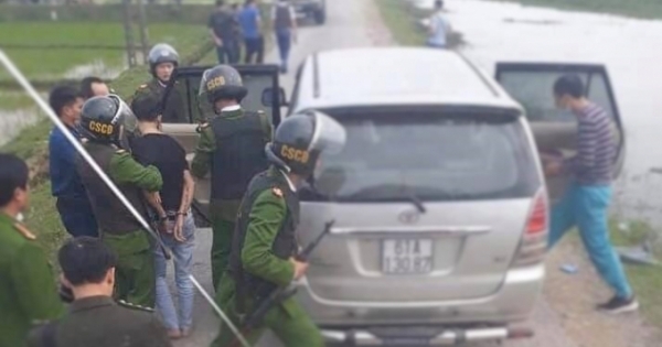 Công an Hà Tĩnh bắt gọn 2 đối tượng trên chiếc Innova 7 chỗ cùng 45 kg ma túy