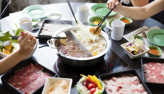 9 người trong một gia đình nhiễm nCov sau khi cùng ăn lẩu