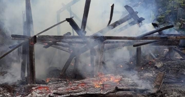 Lào Cai: Say rượu, nam thanh niên châm lửa đốt nhà