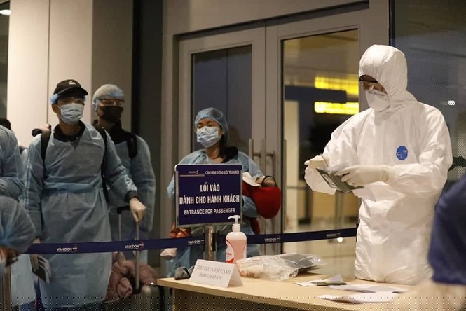 Quy trình hàng không đặc biệt được thực hiện ngoài trời thay vì trong nhà.