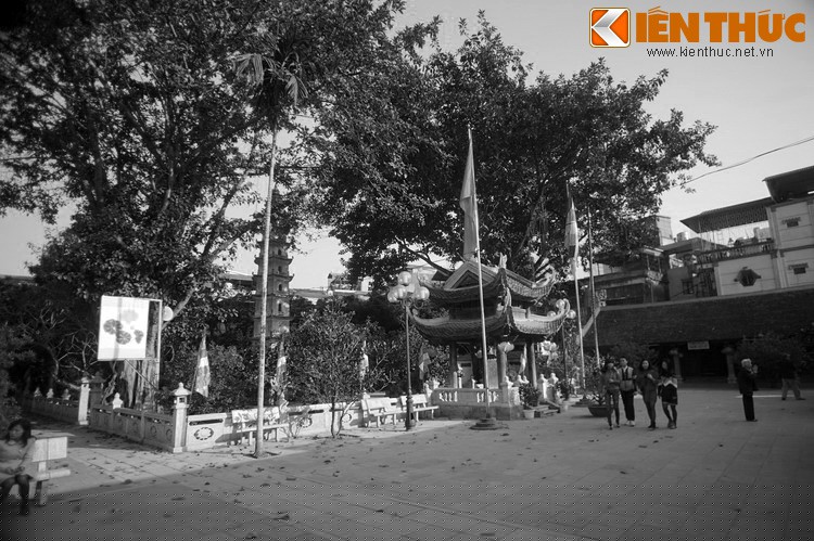 ngoi chua nao noi tieng voi chuyen trung tang o ha noi? hinh anh 3