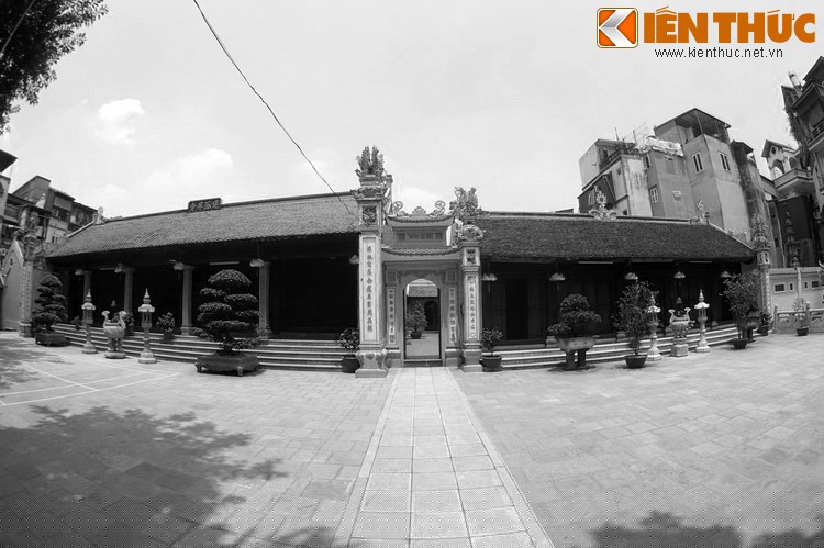 ngoi chua nao noi tieng voi chuyen trung tang o ha noi? hinh anh 4