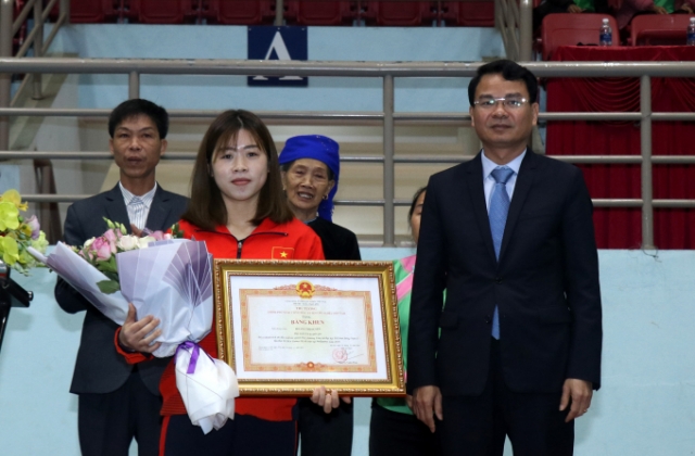 Lào Cai: Vinh danh VĐV Hoàng Thị Duyên đạt HCV SEA Games 30