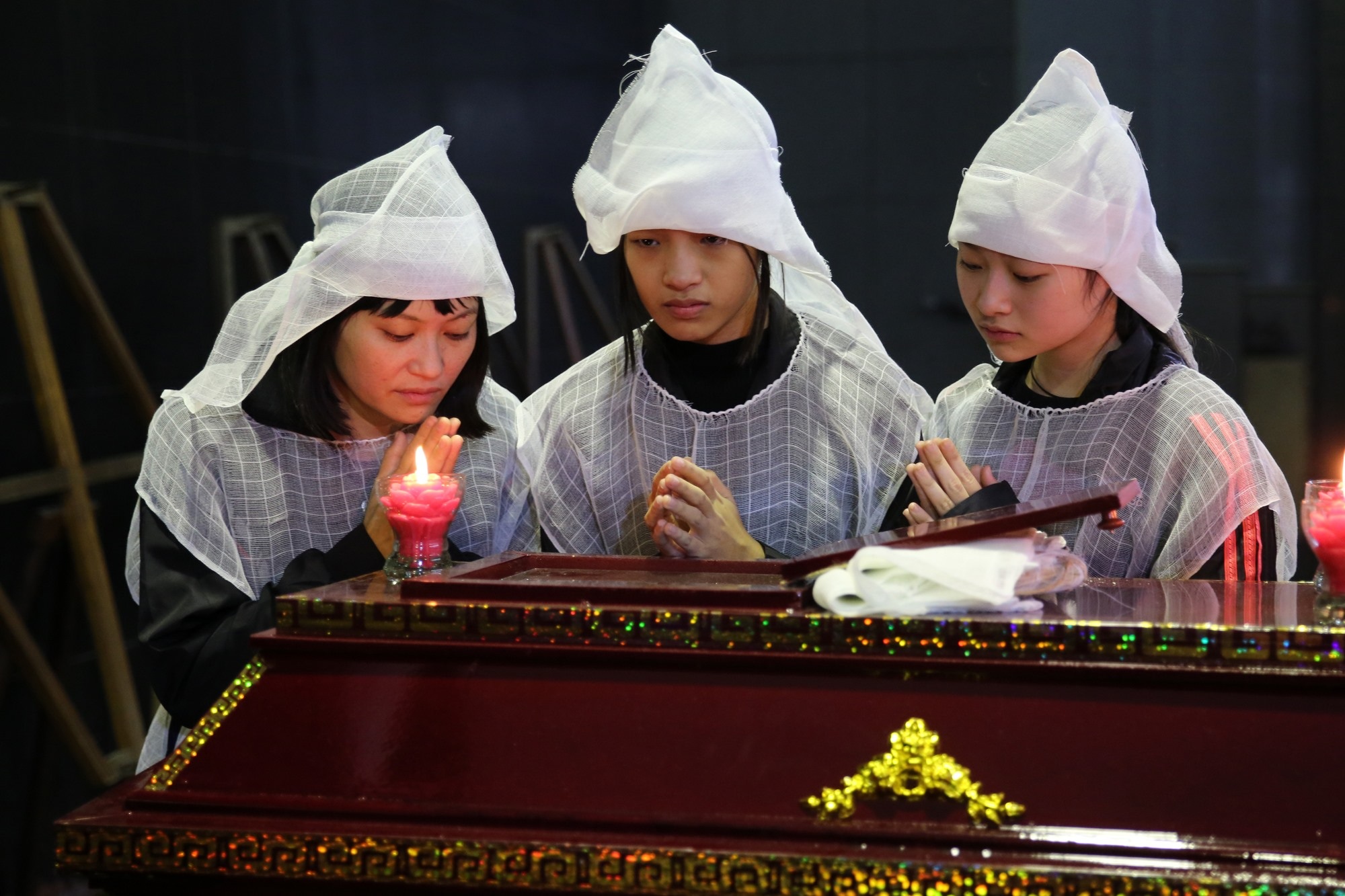 Nghẹn ngào giây phút tiễn biệt giọng ca Opera hàng đầu Việt Nam - 3