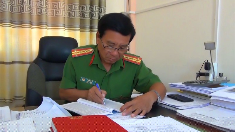 Đại t&aacute; Trần B&eacute; Ba &ndash; Ph&oacute; B&iacute; Thư Đảng ủy, Ph&oacute; Gi&aacute;m thị Trại giam K&ecirc;nh 7 (Cục 10, Bộ C&ocirc;ng an).