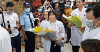 Nữ bác sĩ mang “trái tim rực lửa” cứu mạng người trong dịch bệnh Covid-19