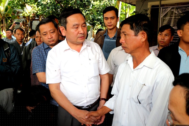 Lãnh đạo tỉnh và huyện đến chia buồn, hỗ trợ gia đình các nạn nhân