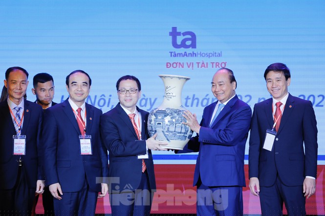 Mỗi giảng viên trường y đều mang  trái tim 2 người  thầy - ảnh 3