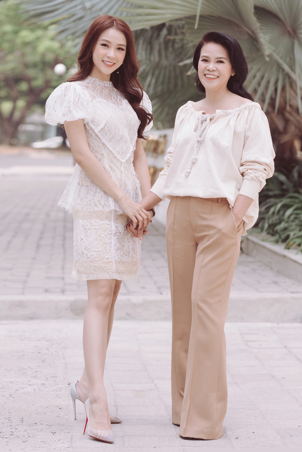 nu mc viet co gia tai 50 ty nho lao ra doi kiem tien tu nam 18 tuoi la ai? hinh anh 3