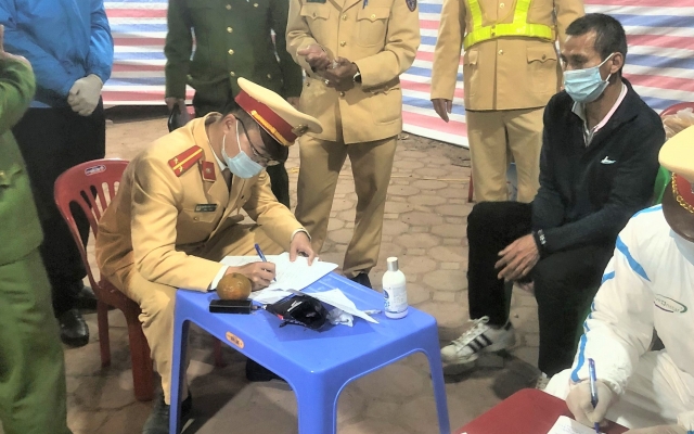 Hải Dương: Bắt giữ đối tượng trốn truy nã tại chốt kiểm dịch