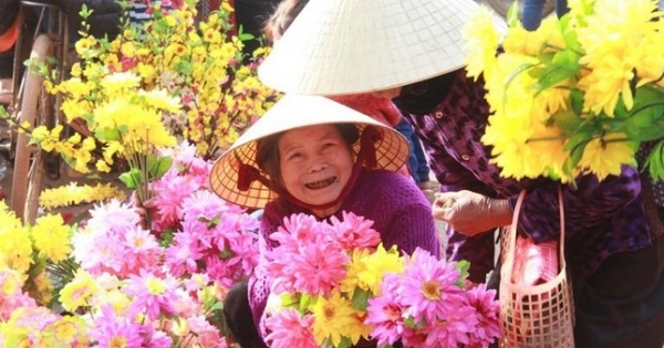 Mẹ tôi mùa tháng Chạp