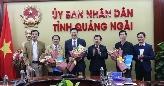 Quảng Ngãi: Công bố các quyết định điều động, bổ nhiệm lãnh đạo cấp sở