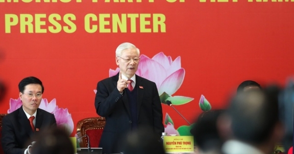 "Có người hối lộ xách va ly tiền tới UB Kiểm tra Trung ương, toàn đô la!"