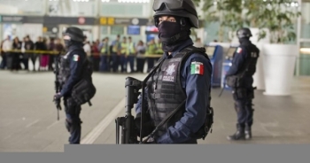 Mexico bắt giữ 12 cảnh sát liên quan tới vụ thảm sát 19 người