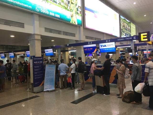 Sân bay Tân Sơn Nhất Tết năm nay không có tình trạng quá tải như mọi năm. Ảnh: Đại Việt